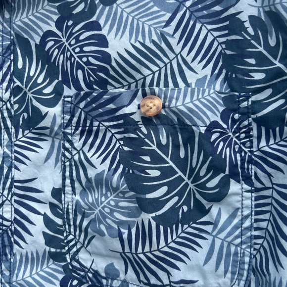 Duluth Trading Button Down Shirt Hawaiian Mens L Blue Relaxed Fit Resort Cotton - Picture 4 of 10